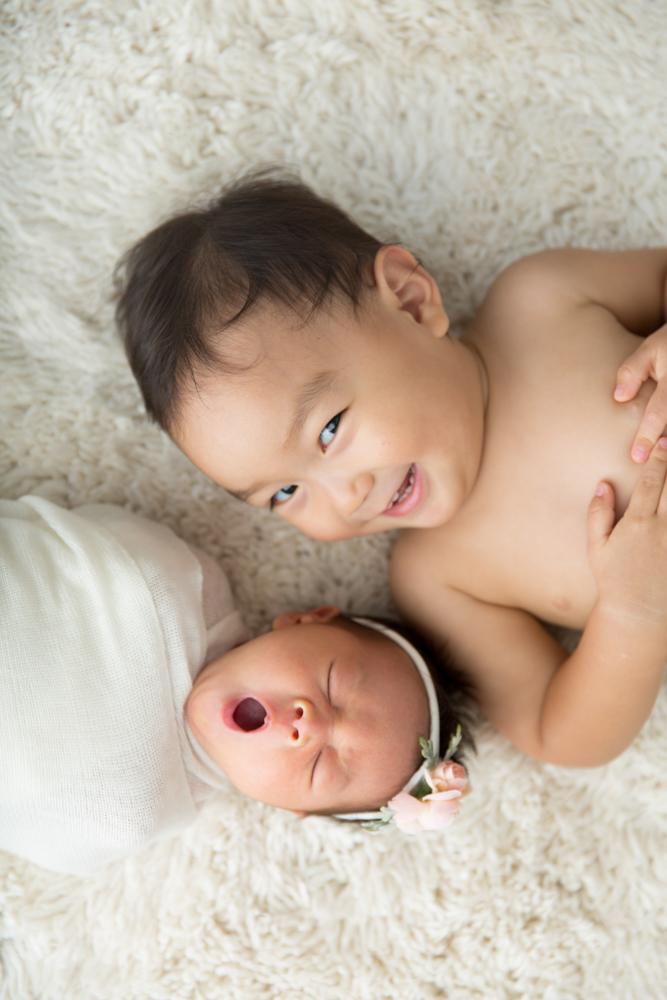 newborn and sibling photography